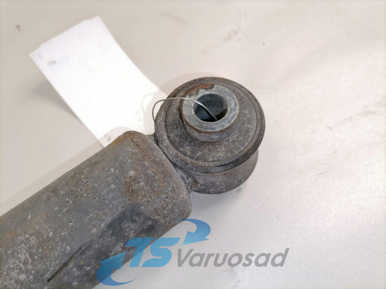 Volvo First axel shock absorber 21866530 - Amortizatoriai - Sunkvežimis: foto 3 Volvo First axel shock absorber 21866530 - Amortizatoriai - Sunkvežimis: foto 3