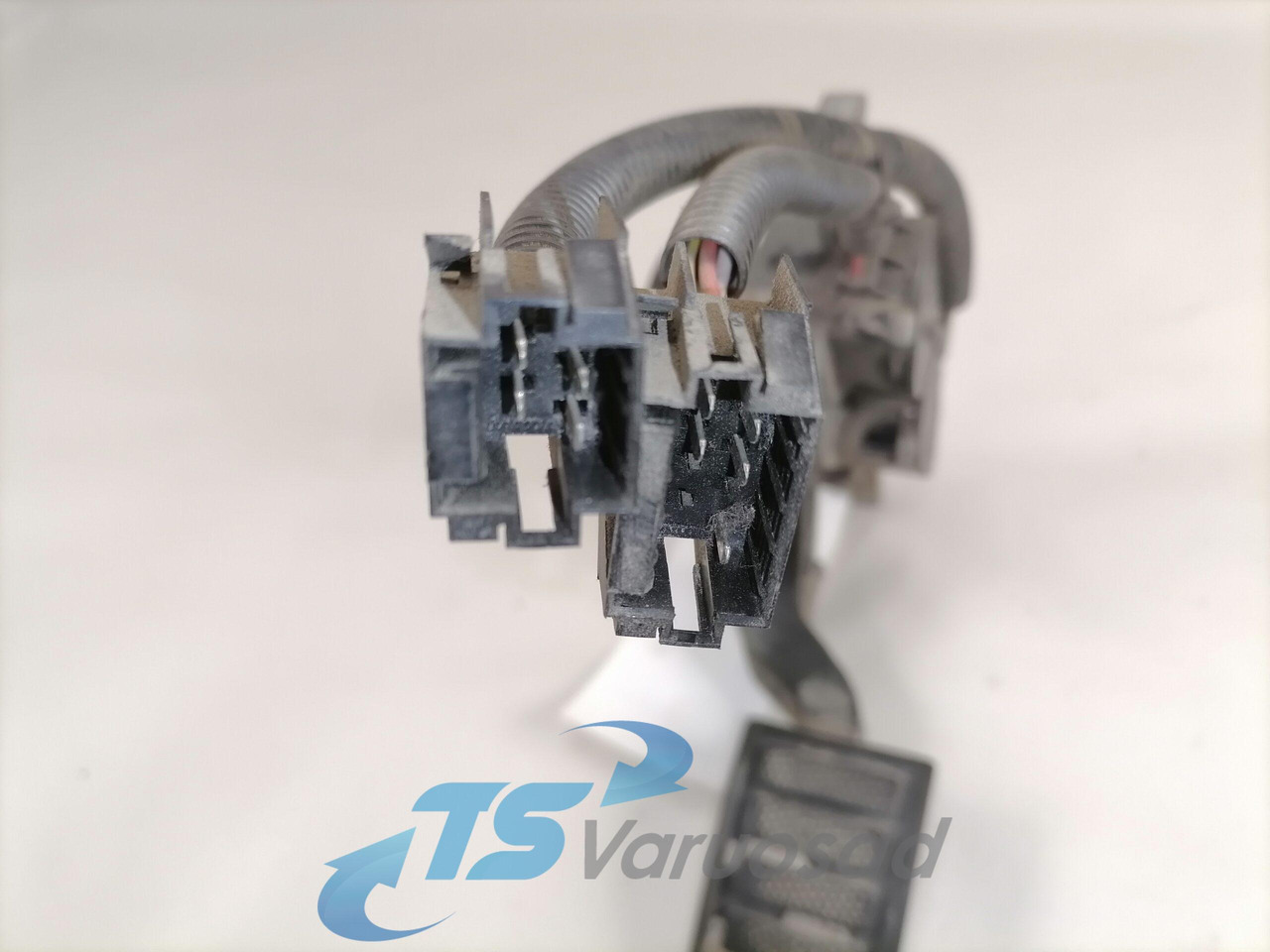 Volvo Gaasipedaal reostaadiga 3175129 - Kuro sistema - Sunkvežimis: foto 3 Volvo Gaasipedaal reostaadiga 3175129 - Kuro sistema - Sunkvežimis: foto 3