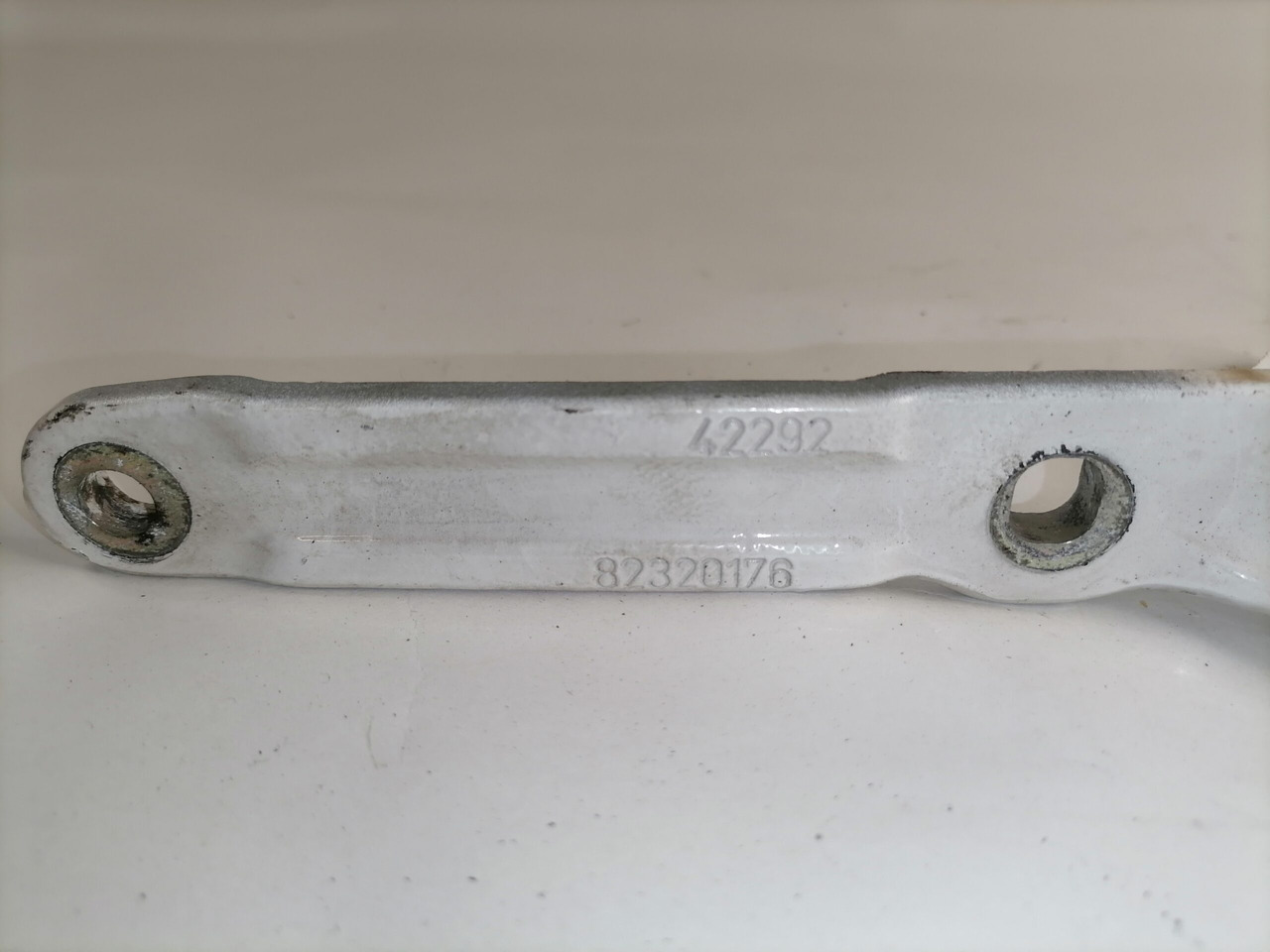 Volvo Iluvõre kandurhing 82320177 - Grotelės - Sunkvežimis: foto 4 Volvo Iluvõre kandurhing 82320177 - Grotelės - Sunkvežimis: foto 4