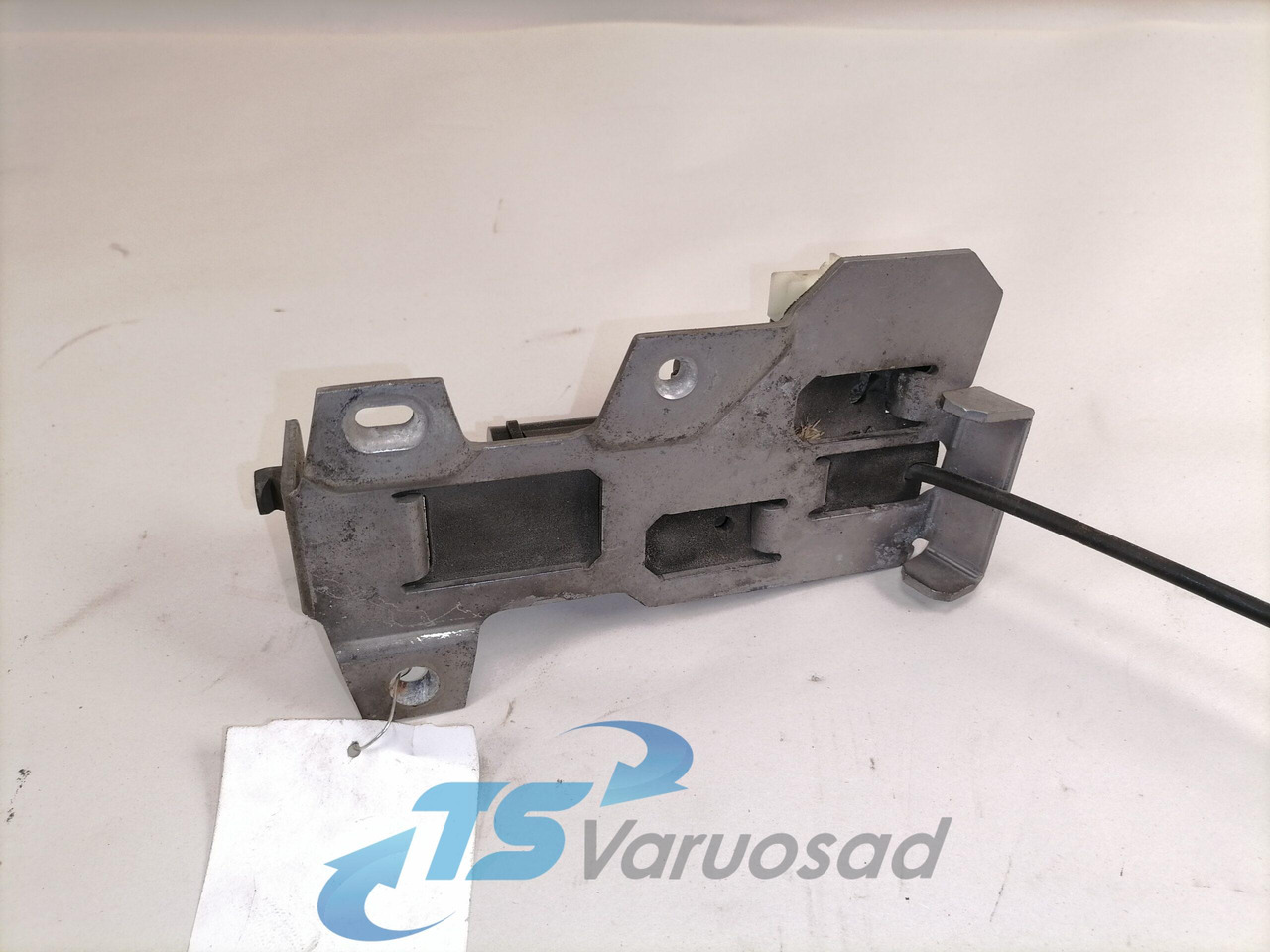 Volvo Iluvõre lukk 82208559 - Grotelės - Sunkvežimis: foto 3 Volvo Iluvõre lukk 82208559 - Grotelės - Sunkvežimis: foto 3