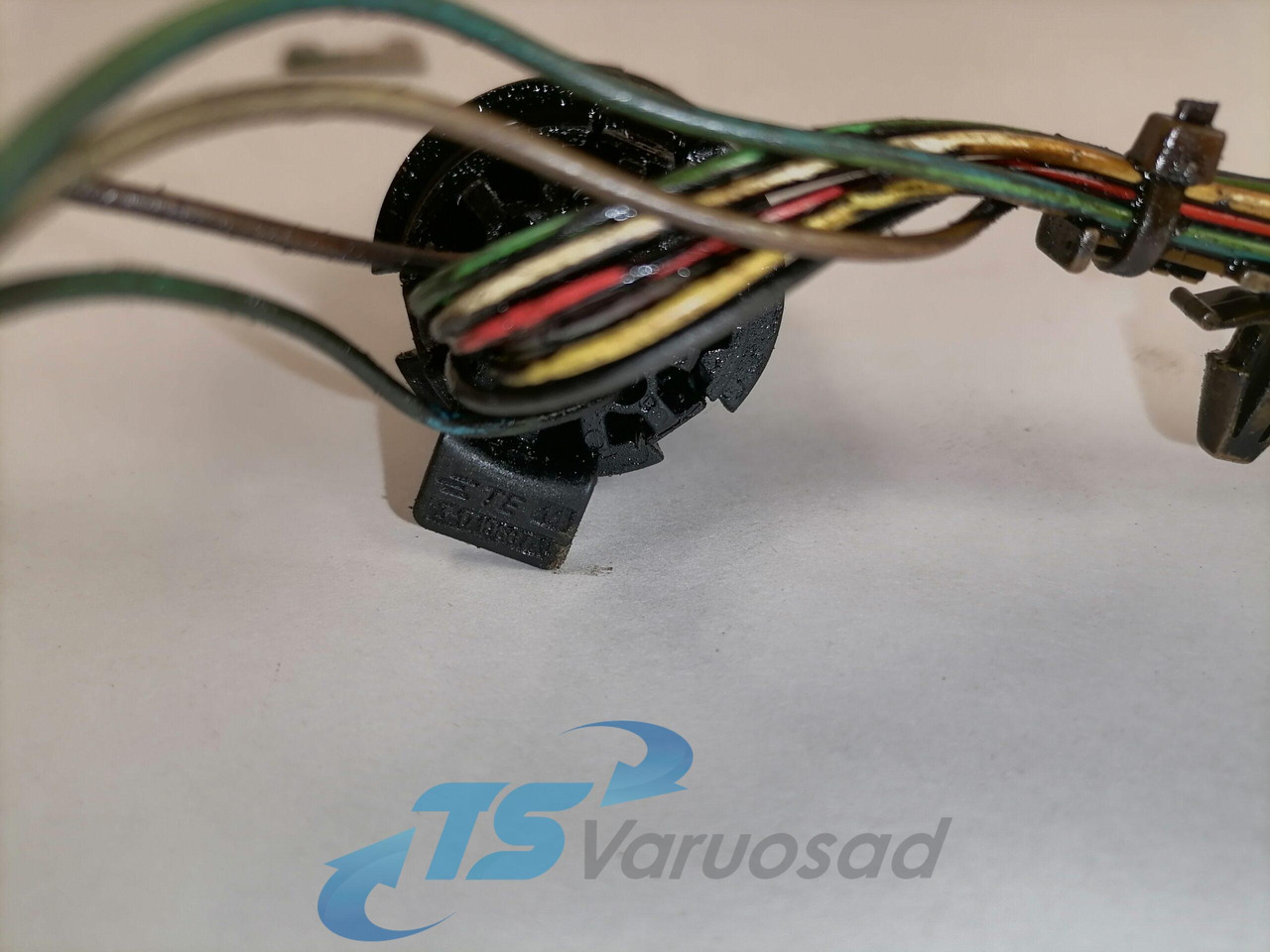 Volvo Injector wiring 22193670 - Kuro siurblys - Sunkvežimis: foto 4 Volvo Injector wiring 22193670 - Kuro siurblys - Sunkvežimis: foto 4