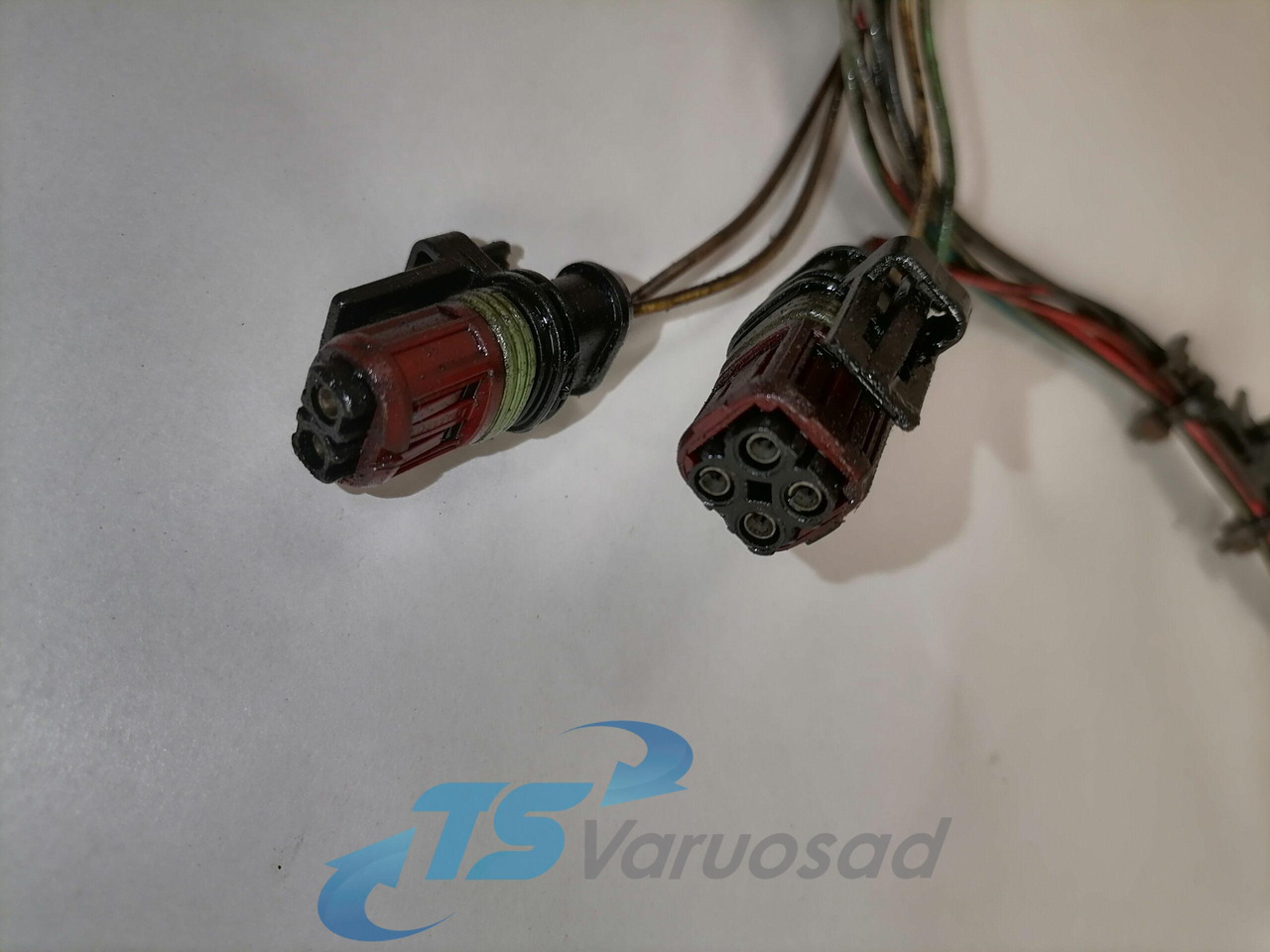 Volvo Injector wiring 22193671 - Kuro siurblys - Sunkvežimis: foto 2 Volvo Injector wiring 22193671 - Kuro siurblys - Sunkvežimis: foto 2