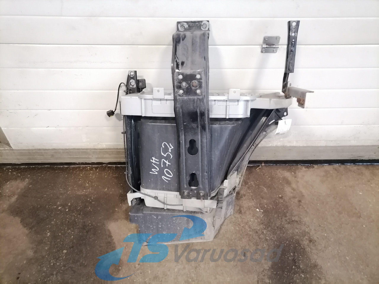 Volvo Komplektne astmelaud 82141521 - Pamina - Sunkvežimis: foto 2 Volvo Komplektne astmelaud 82141521 - Pamina - Sunkvežimis: foto 2