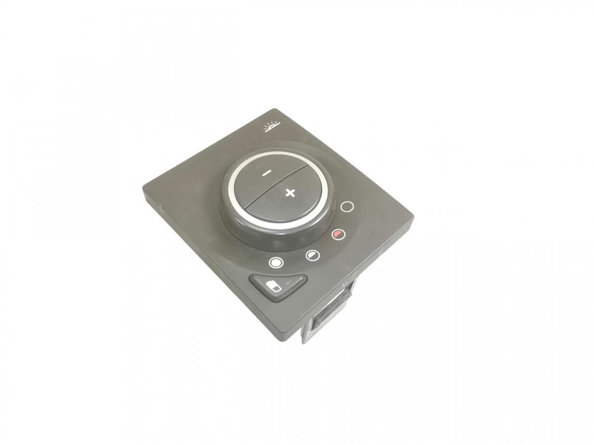 Volvo Lüliti, salongi valgustus 22049578 - Kabina - Sunkvežimis: foto 1 Volvo Lüliti, salongi valgustus 22049578 - Kabina - Sunkvežimis: foto 1