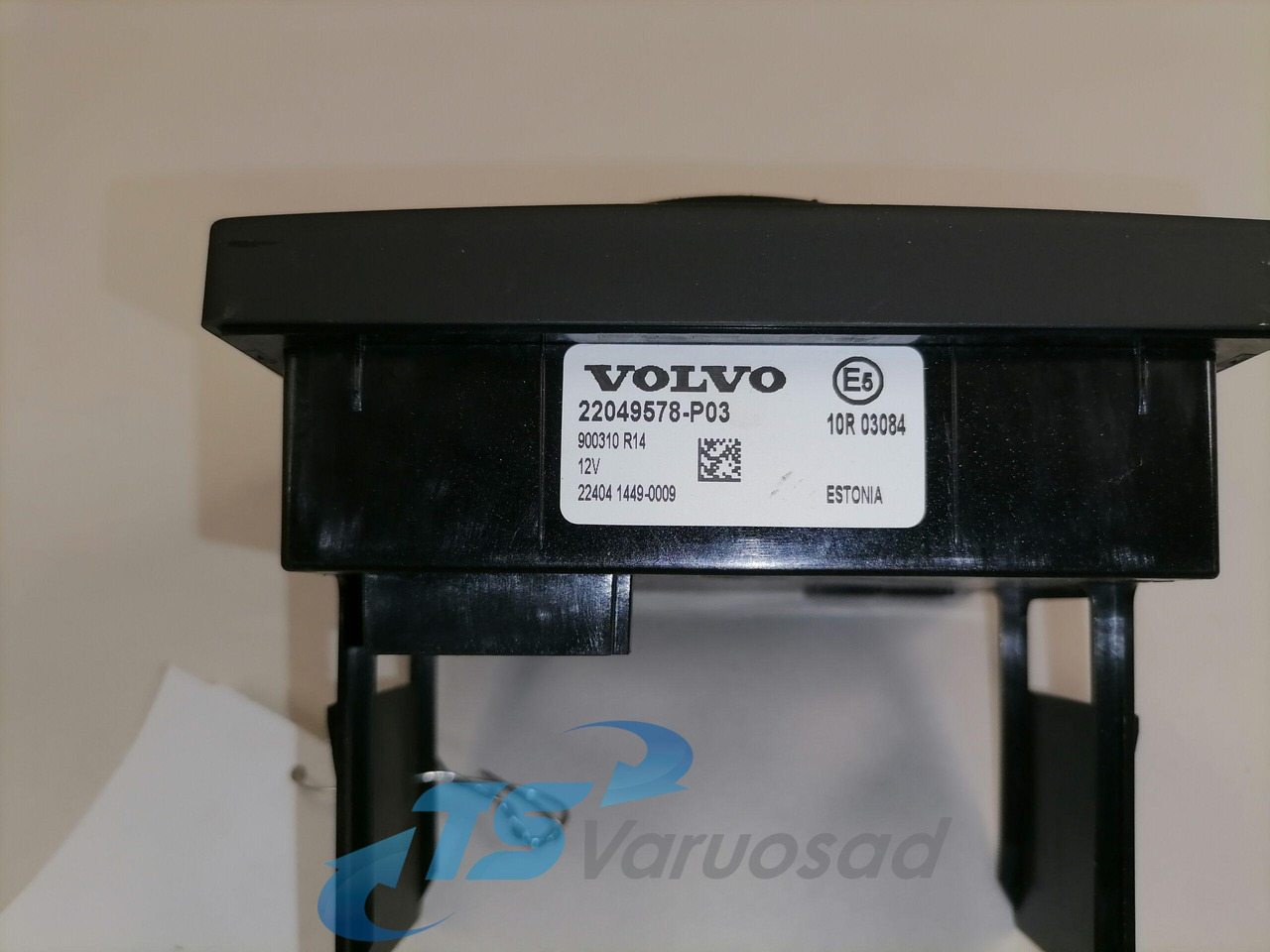 Volvo Lüliti, salongi valgustus 22049578 - Kabina - Sunkvežimis: foto 3 Volvo Lüliti, salongi valgustus 22049578 - Kabina - Sunkvežimis: foto 3