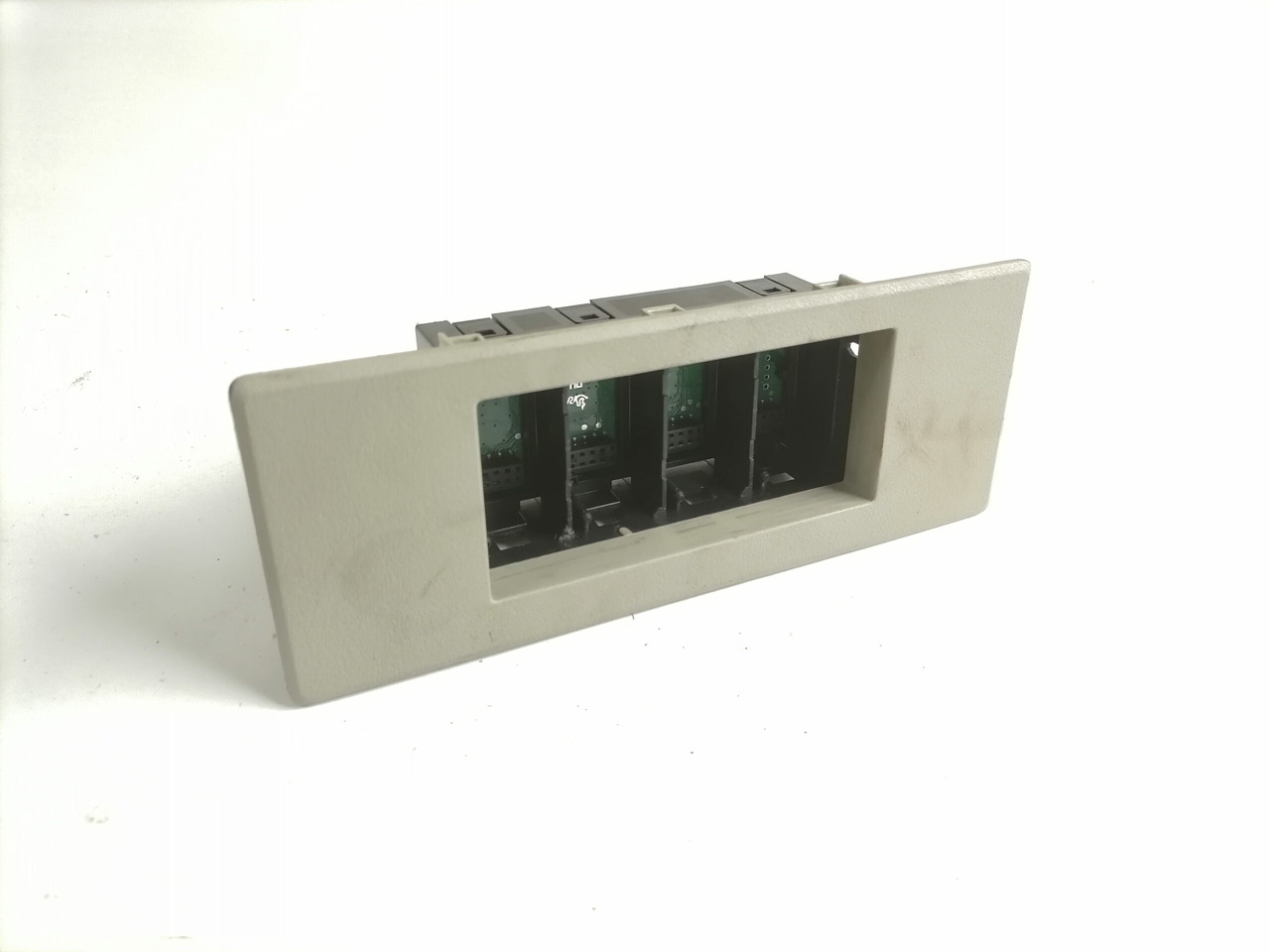 Volvo Lülitite moodul 22026373 - Kabina - Sunkvežimis: foto 1 Volvo Lülitite moodul 22026373 - Kabina - Sunkvežimis: foto 1