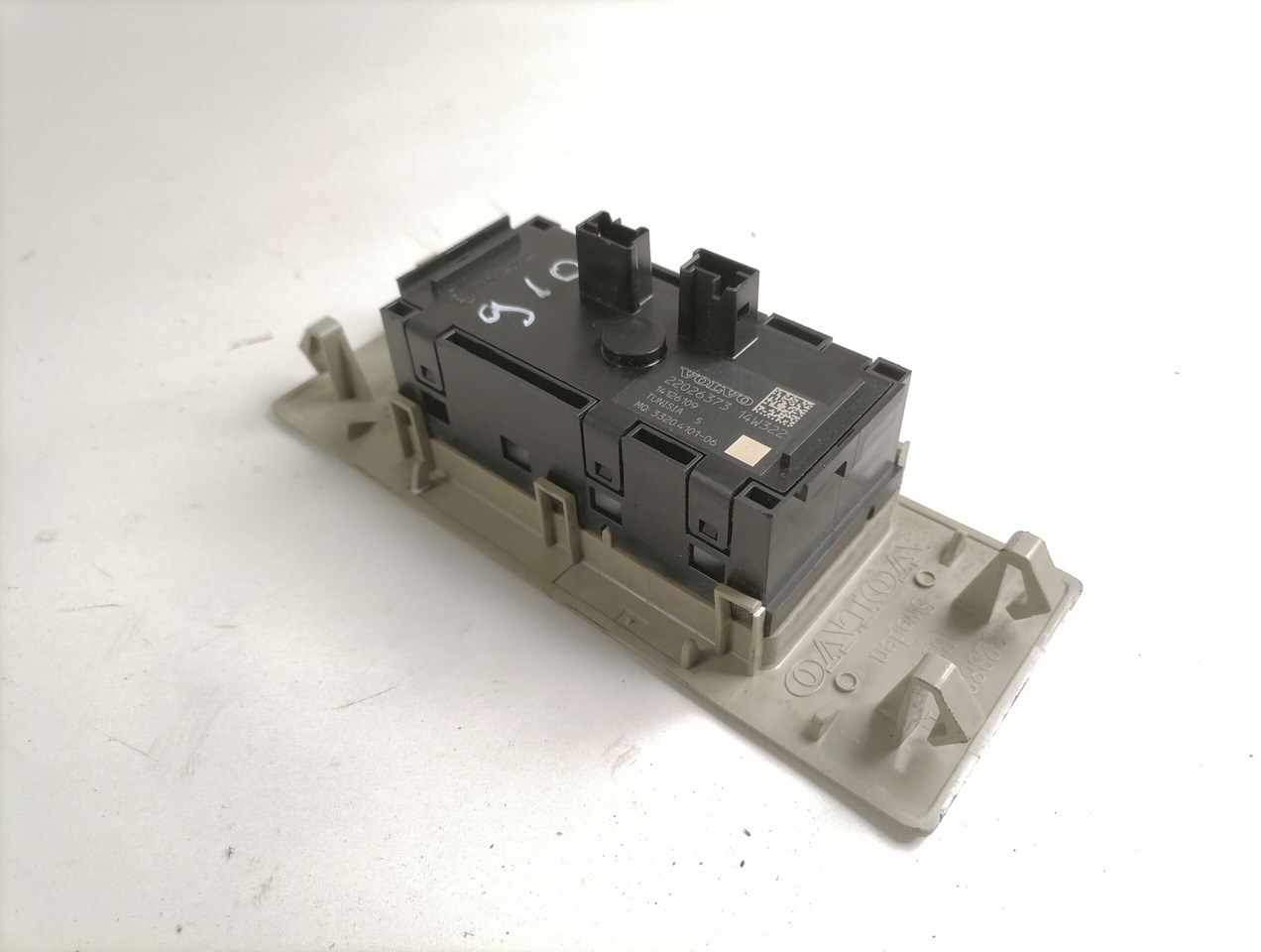 Volvo Lülitite moodul 22026373 - Kabina - Sunkvežimis: foto 3 Volvo Lülitite moodul 22026373 - Kabina - Sunkvežimis: foto 3