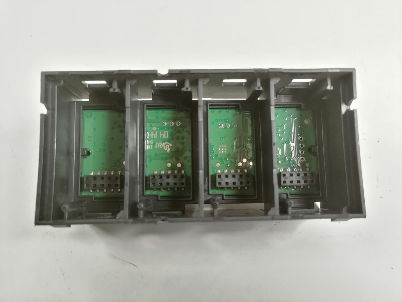 Volvo Lülitite moodul 22026373 - Kabina - Sunkvežimis: foto 2 Volvo Lülitite moodul 22026373 - Kabina - Sunkvežimis: foto 2