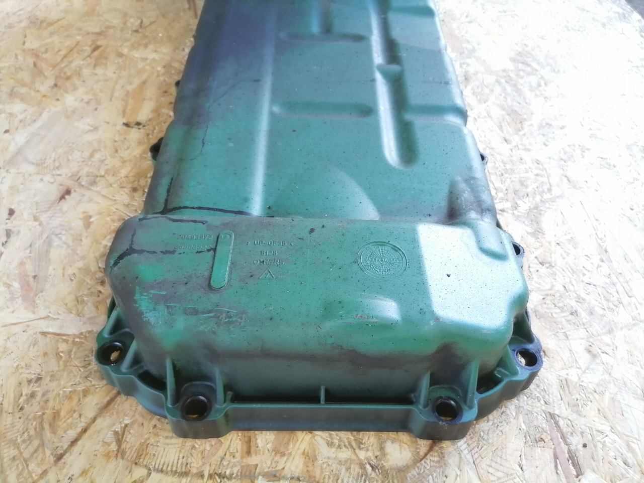 Volvo Oil sump 20493972 - Alyvos karteris - Sunkvežimis: foto 3 Volvo Oil sump 20493972 - Alyvos karteris - Sunkvežimis: foto 3