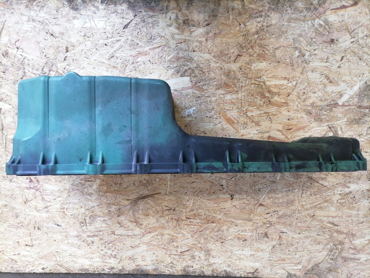 Volvo Oil sump 20493972 - Alyvos karteris - Sunkvežimis: foto 4 Volvo Oil sump 20493972 - Alyvos karteris - Sunkvežimis: foto 4