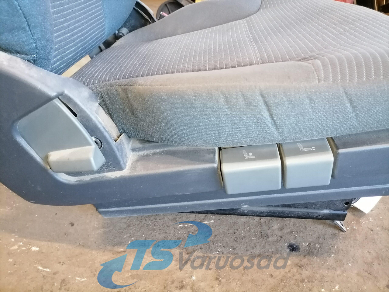 Volvo Passenger seat 20862627 - Sėdynė - Sunkvežimis: foto 3 Volvo Passenger seat 20862627 - Sėdynė - Sunkvežimis: foto 3