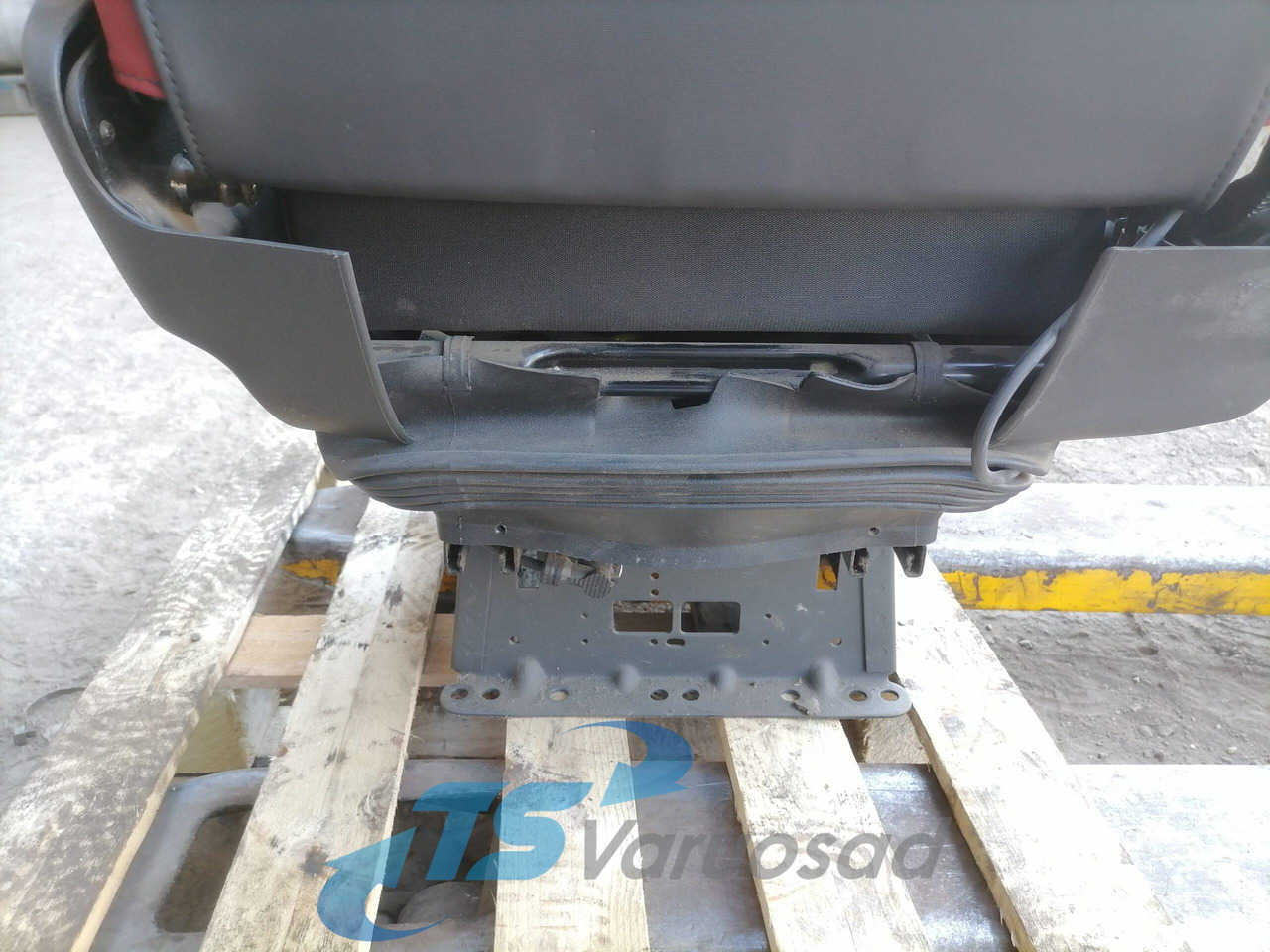 Volvo Passenger seat 82201647 - Sėdynė - Sunkvežimis: foto 5 Volvo Passenger seat 82201647 - Sėdynė - Sunkvežimis: foto 5