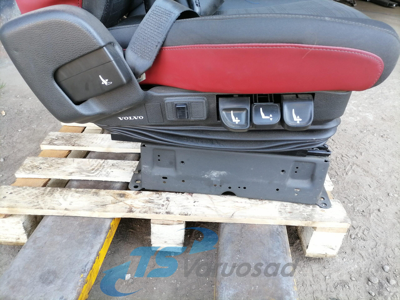 Volvo Passenger seat 82201647 - Sėdynė - Sunkvežimis: foto 3 Volvo Passenger seat 82201647 - Sėdynė - Sunkvežimis: foto 3