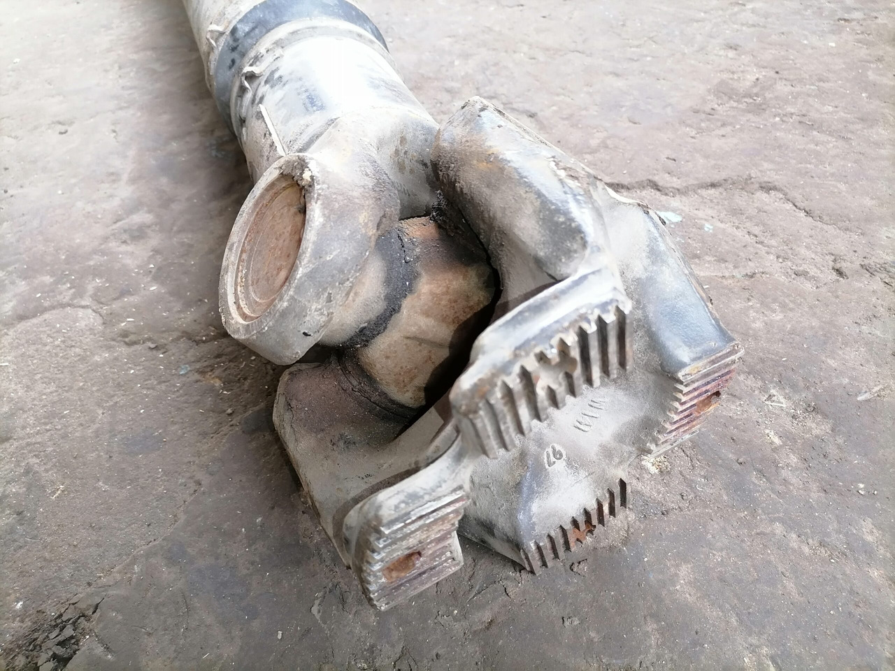 Volvo Propeller shaft 1068177 - Kardanas - Sunkvežimis: foto 3 Volvo Propeller shaft 1068177 - Kardanas - Sunkvežimis: foto 3