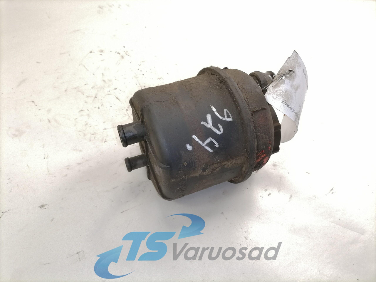 Volvo Roolisüsteemi õlimahuti 1592945 - Vairo stiprintuvo šlanga - Sunkvežimis: foto 1 Volvo Roolisüsteemi õlimahuti 1592945 - Vairo stiprintuvo šlanga - Sunkvežimis: foto 1