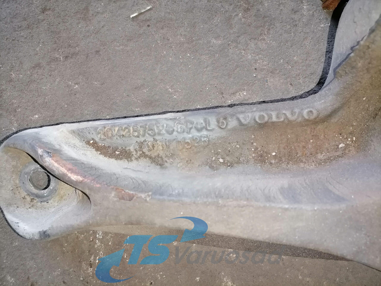Volvo Volvo drive axle / axle mounting / airbag carrier 20428752 - Ašis ir dalys - Sunkvežimis: foto 2 Volvo Volvo drive axle / axle mounting / airbag carrier 20428752 - Ašis ir dalys - Sunkvežimis: foto 2