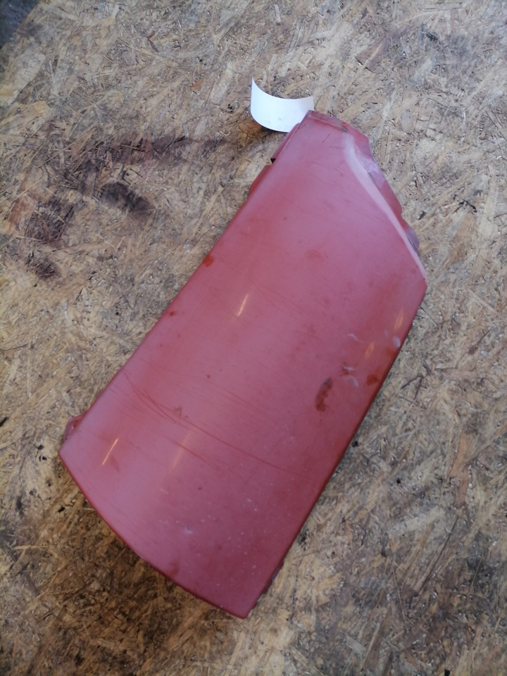 Volvo Volvo kabiini nurgapõsk, parem 20379172 - Grotelės - Sunkvežimis: foto 3 Volvo Volvo kabiini nurgapõsk, parem 20379172 - Grotelės - Sunkvežimis: foto 3