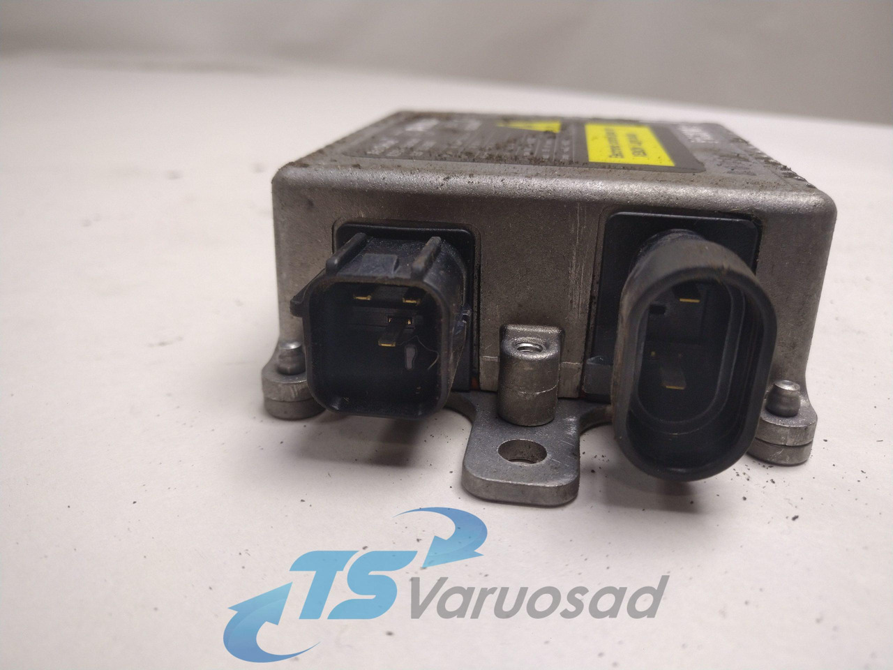 Volvo Xenon light ballast 928700320500 - Elektros sistema - Sunkvežimis: foto 2 Volvo Xenon light ballast 928700320500 - Elektros sistema - Sunkvežimis: foto 2