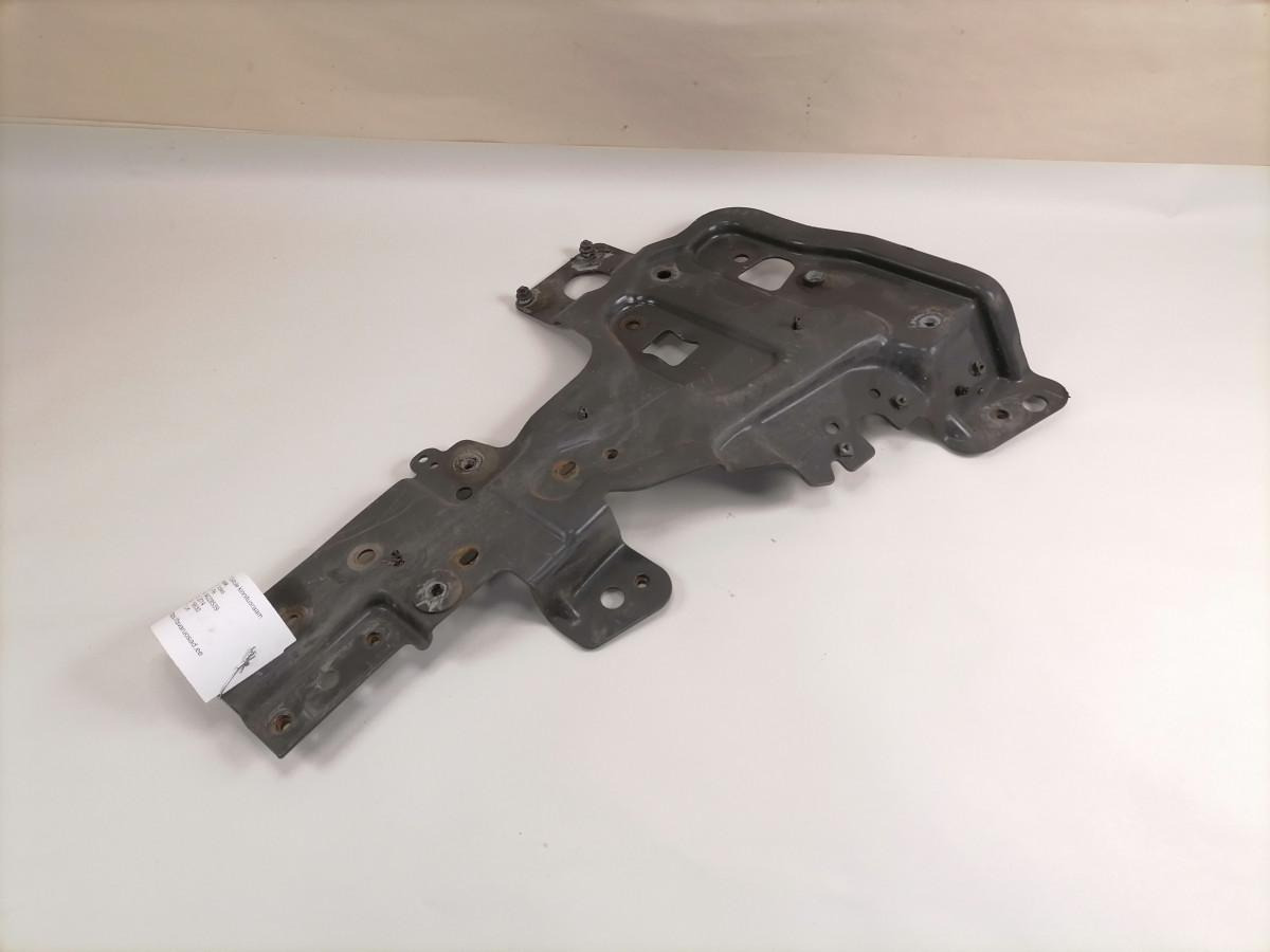 Volvo light bracket 84228539 - Apšvietimas - Sunkvežimis: foto 3 Volvo light bracket 84228539 - Apšvietimas - Sunkvežimis: foto 3