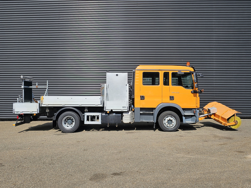 MAN TGM 15.240 BL / TIPPER / DOKA / VEEG / SWEEPER - Gatvių šlavimo mašina: foto 3 MAN TGM 15.240 BL / TIPPER / DOKA / VEEG / SWEEPER - Gatvių šlavimo mašina: foto 3