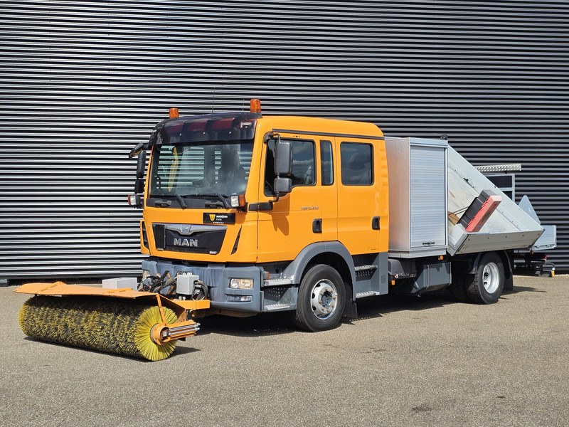 MAN TGM 15.240 BL / TIPPER / DOKA / VEEG / SWEEPER - Gatvių šlavimo mašina: foto 1 MAN TGM 15.240 BL / TIPPER / DOKA / VEEG / SWEEPER - Gatvių šlavimo mašina: foto 1