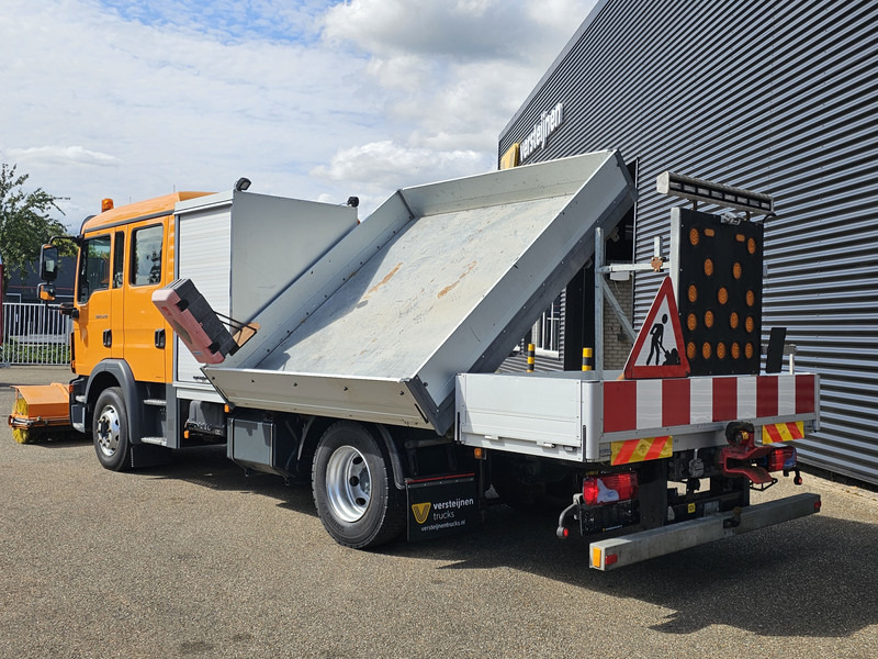 MAN TGM 15.240 BL / TIPPER / DOKA / VEEG / SWEEPER - Gatvių šlavimo mašina: foto 4 MAN TGM 15.240 BL / TIPPER / DOKA / VEEG / SWEEPER - Gatvių šlavimo mašina: foto 4