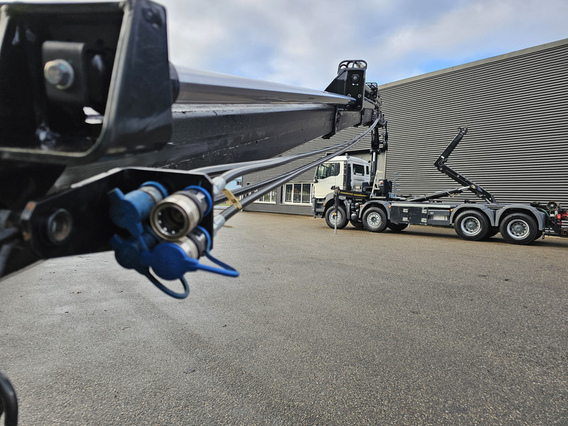 MAN TGS 35.470 8X4 BB / HIAB CRANE + HOOKLIFT - Sunkvežimis su kranu: foto 5 MAN TGS 35.470 8X4 BB / HIAB CRANE + HOOKLIFT - Sunkvežimis su kranu: foto 5