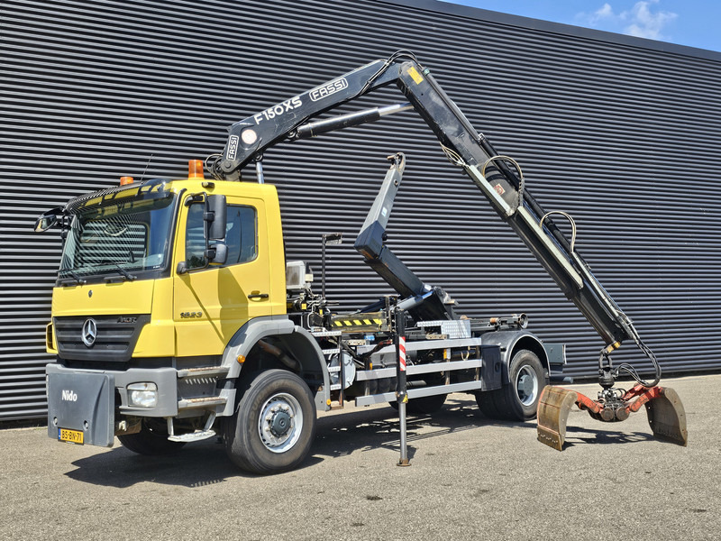 Mercedes-Benz AXOR 1823 4X4 / FASSI CRANE + HOOKLIFT / SPRING SUSPENSION - Hook-lift sunkvežimis, Sunkvežimis su kranu: foto 3 Mercedes-Benz AXOR 1823 4X4 / FASSI CRANE + HOOKLIFT / SPRING SUSPENSION - Hook-lift sunkvežimis, Sunkvežimis su kranu: foto 3