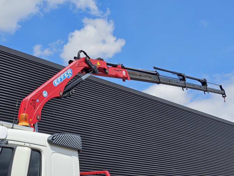 Volvo FM 330 4x2 / EFFER 12.5 t/m CRANE / KRAN - Sunkvežimis su kranu: foto 2 Volvo FM 330 4x2 / EFFER 12.5 t/m CRANE / KRAN - Sunkvežimis su kranu: foto 2