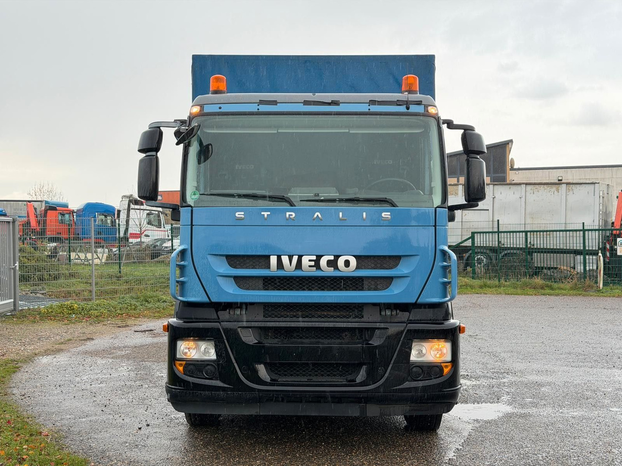 Iveco 190S36/9 Stralis Pritsche & Hebebühne 3 to. TOP - Tentinis sunkvežimis: foto 3 Iveco 190S36/9 Stralis Pritsche & Hebebühne 3 to. TOP - Tentinis sunkvežimis: foto 3