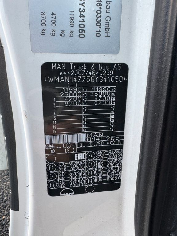 MAN 12.250 4X2 Koffer LBW Klima Diff.Sperre AHK MAN 12.250 4X2 Koffer LBW Klima Diff.Sperre AHK - Furgonas sunkvežimis: foto 3 MAN 12.250 4X2 Koffer LBW Klima Diff.Sperre AHK MAN 12.250 4X2 Koffer LBW Klima Diff.Sperre AHK - Furgonas sunkvežimis: foto 3