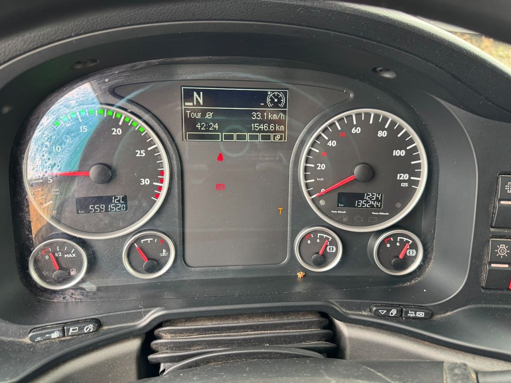 MAN 12.250 4X2 Koffer LBW Klima Diff.Sperre AHK MAN 12.250 4X2 Koffer LBW Klima Diff.Sperre AHK - Furgonas sunkvežimis: foto 4 MAN 12.250 4X2 Koffer LBW Klima Diff.Sperre AHK MAN 12.250 4X2 Koffer LBW Klima Diff.Sperre AHK - Furgonas sunkvežimis: foto 4