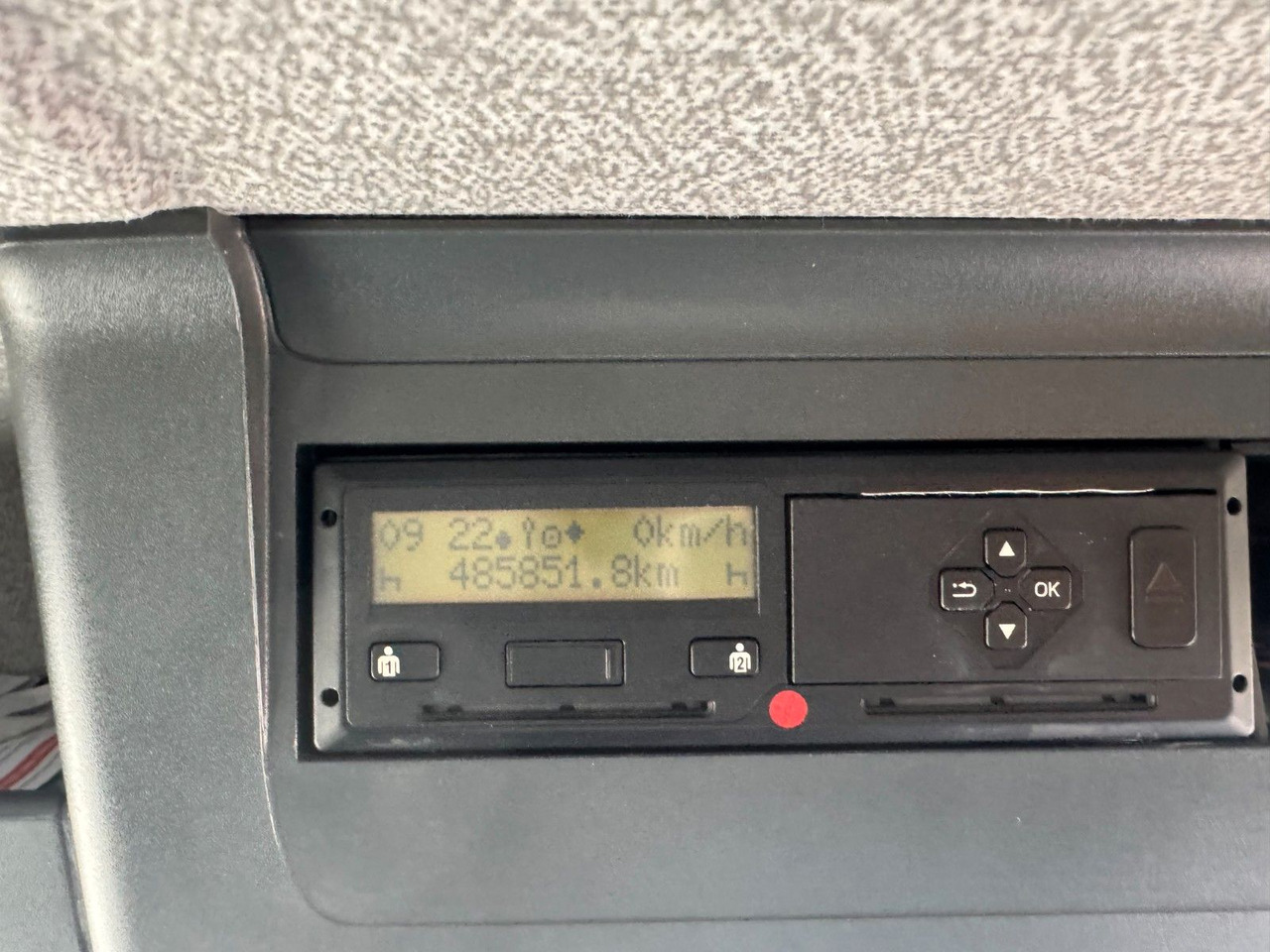 MAN 15.290 4X2 Koffer mit Hebebühne AHK - Furgonas sunkvežimis: foto 4 MAN 15.290 4X2 Koffer mit Hebebühne AHK - Furgonas sunkvežimis: foto 4