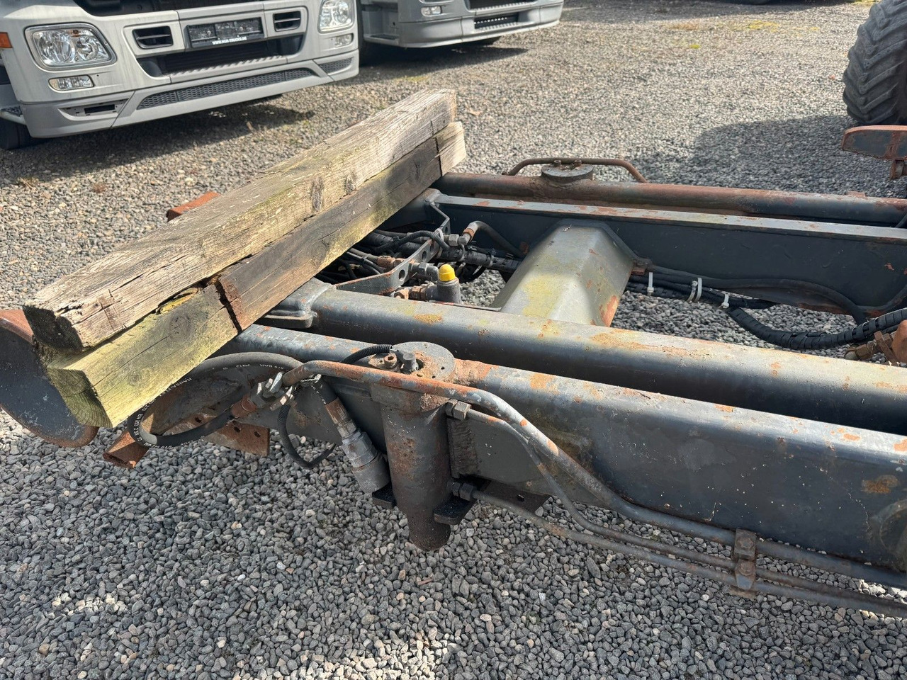 Meiller Abrollaufbau für 6X4 mit 3,90 Radstand - Hook-lift sunkvežimis: foto 4 Meiller Abrollaufbau für 6X4 mit 3,90 Radstand - Hook-lift sunkvežimis: foto 4