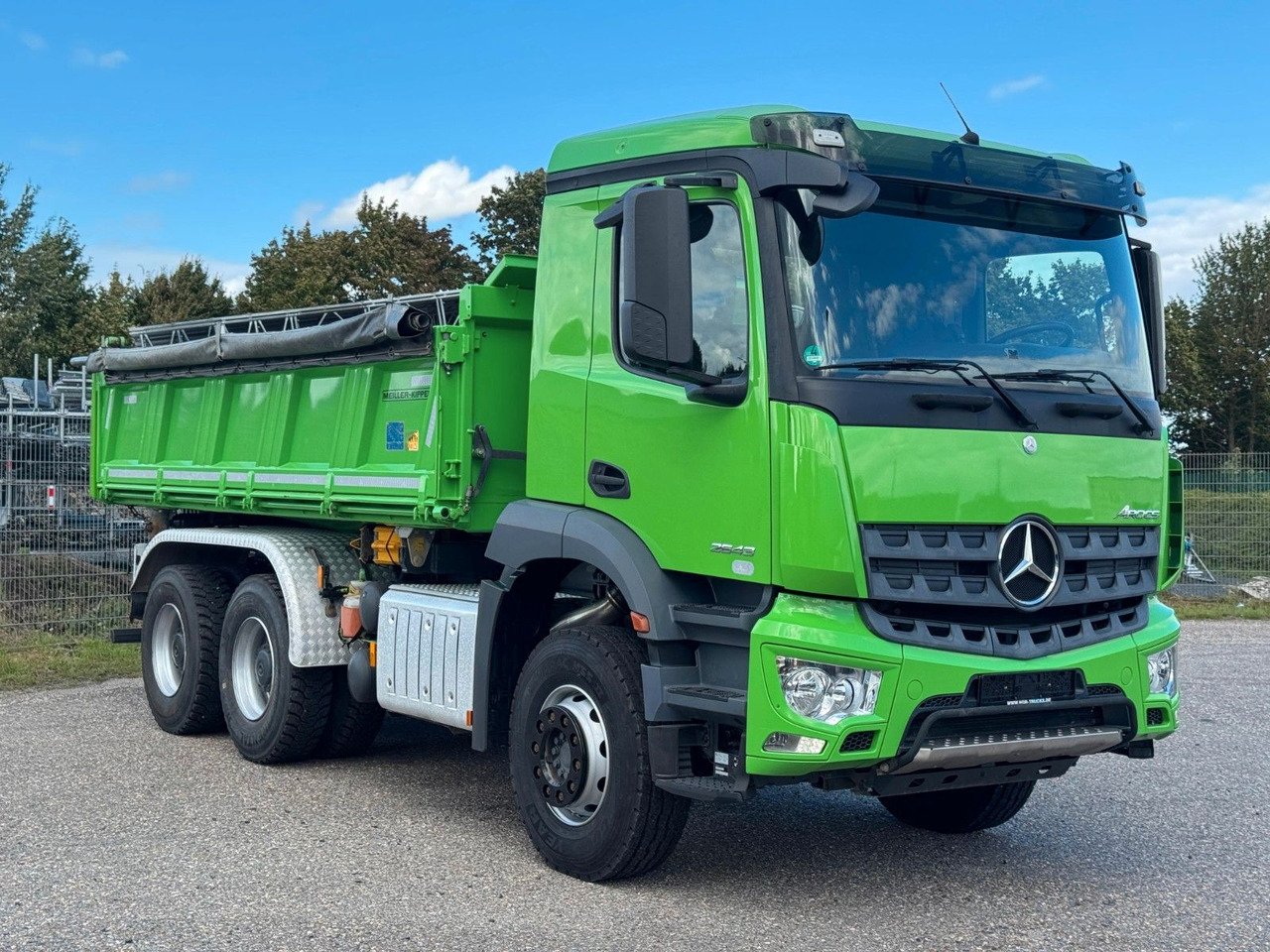 Mercedes-Benz 2643 6X4 Meiller 3 S. Bordmatik Top Zustand - Savivartis sunkvežimis: foto 5 Mercedes-Benz 2643 6X4 Meiller 3 S. Bordmatik Top Zustand - Savivartis sunkvežimis: foto 5