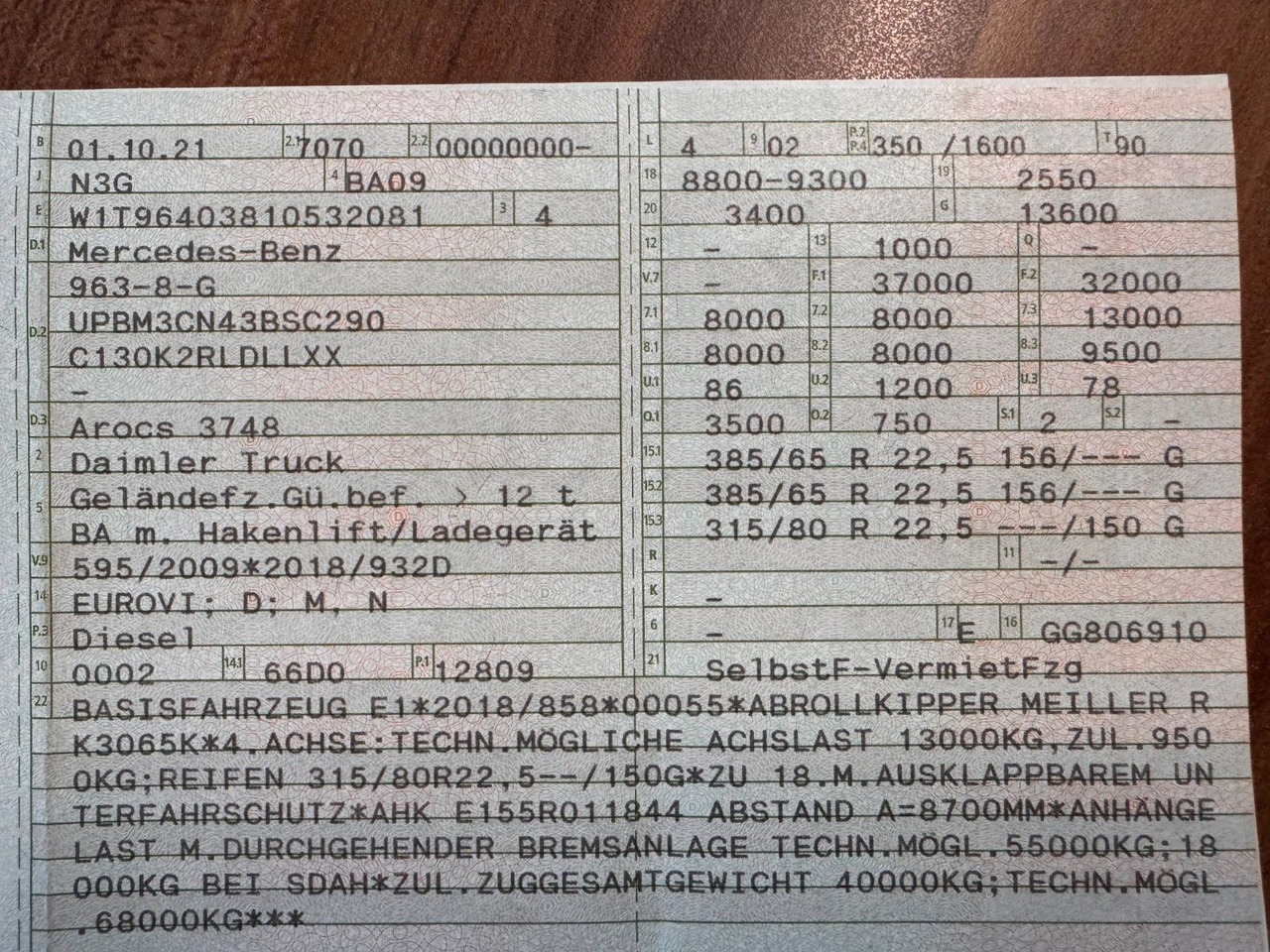 Mercedes-Benz 3748 8X4 Meiller Abroller mit Funk Top  Zustand - Hook-lift sunkvežimis: foto 2 Mercedes-Benz 3748 8X4 Meiller Abroller mit Funk Top  Zustand - Hook-lift sunkvežimis: foto 2