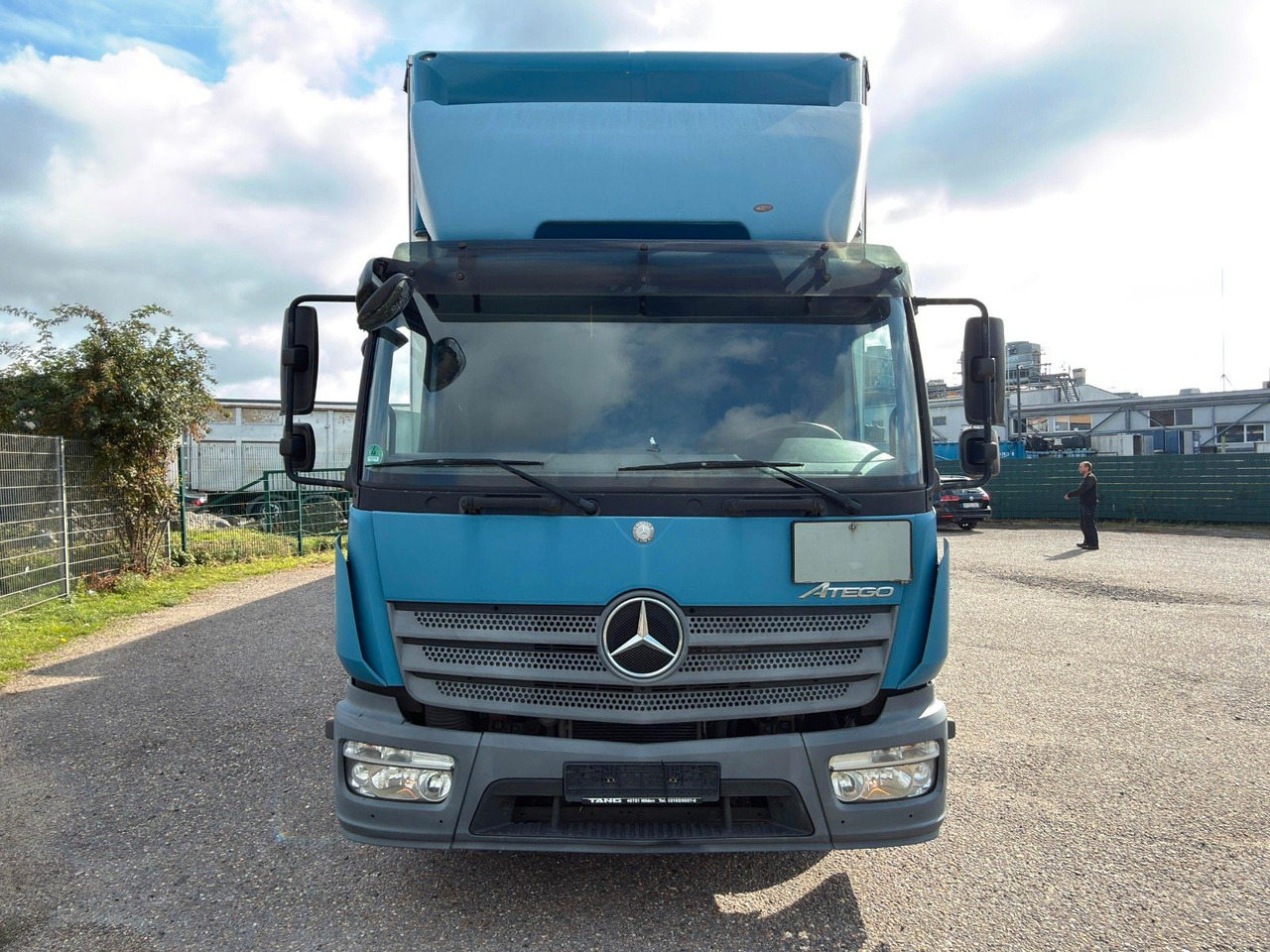 Mercedes-Benz 818 4X2 Pritsche & Plane & Tang Pritsche & Plane Mercedes-Benz 818 4X2 Pritsche & Plane & Tang Pritsche & Plane - Tentinis mikroautobusas: foto 4 Mercedes-Benz 818 4X2 Pritsche & Plane & Tang Pritsche & Plane Mercedes-Benz 818 4X2 Pritsche & Plane & Tang Pritsche & Plane - Tentinis mikroautobusas: foto 4