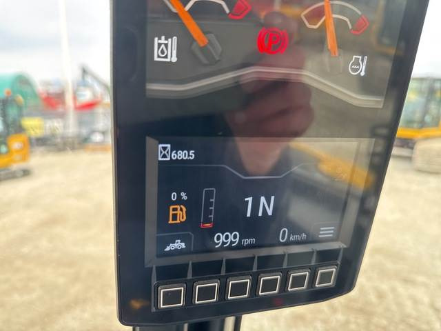 Ratinis krautuvas CAT 908: foto 9