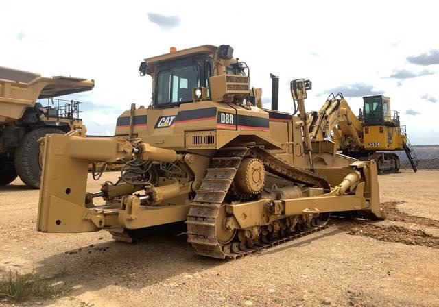 CAT D8R - Buldozeris: foto 3 CAT D8R - Buldozeris: foto 3