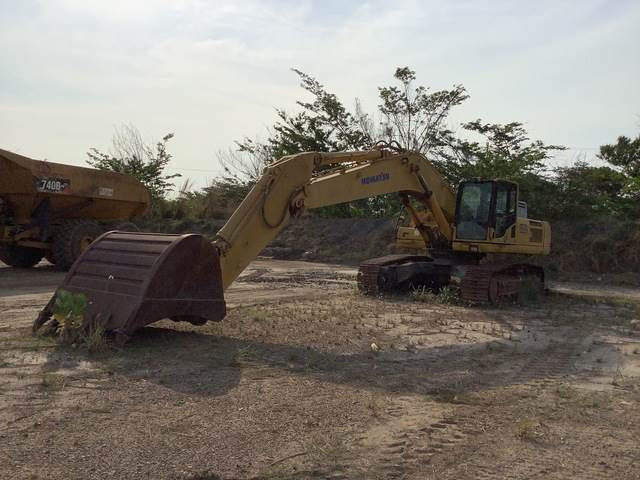 Komatsu PC450-8 - Vikšrinis ekskavatorius: foto 1 Komatsu PC450-8 - Vikšrinis ekskavatorius: foto 1