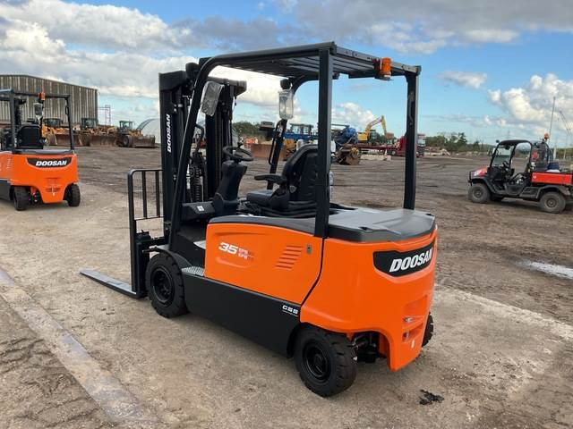 Doosan B35X-7 PLUS - Elektrinis krautuvas: foto 2 Doosan B35X-7 PLUS - Elektrinis krautuvas: foto 2
