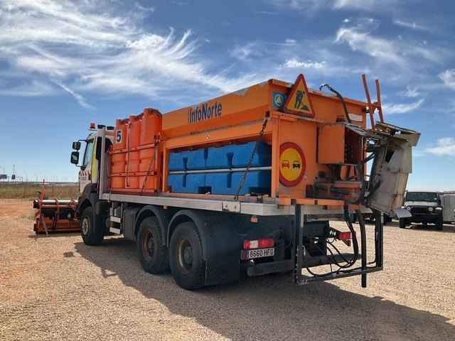 Renault Kerax 380DXI - Sniego valymo mašina: foto 2 Renault Kerax 380DXI - Sniego valymo mašina: foto 2