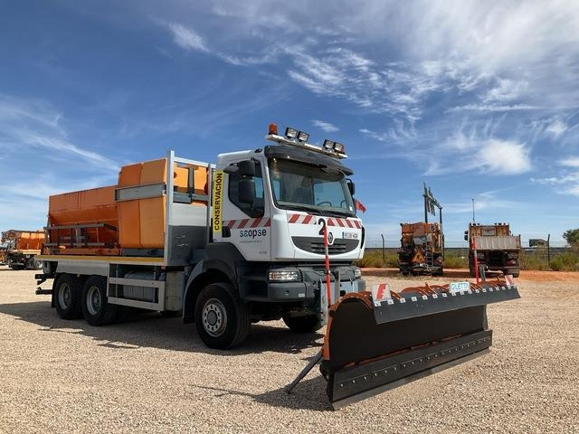 Renault Kerax 430DXI - Sniego valymo mašina: foto 4 Renault Kerax 430DXI - Sniego valymo mašina: foto 4