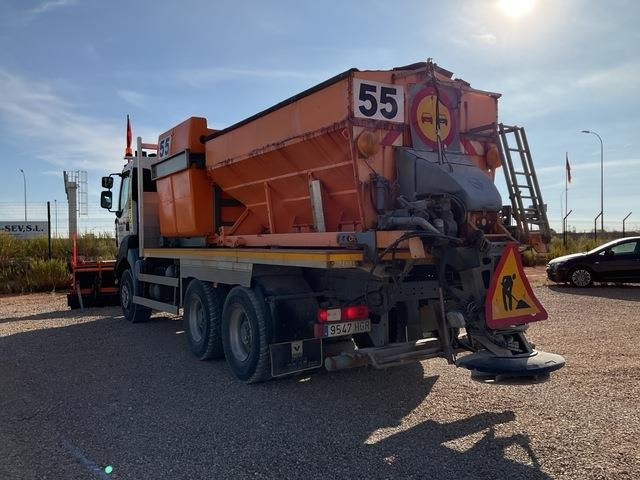 Renault Kerax 430DXI - Sniego valymo mašina: foto 2 Renault Kerax 430DXI - Sniego valymo mašina: foto 2