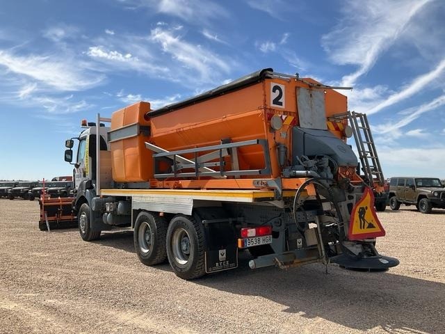 Renault Kerax 430DXI - Sniego valymo mašina: foto 2 Renault Kerax 430DXI - Sniego valymo mašina: foto 2