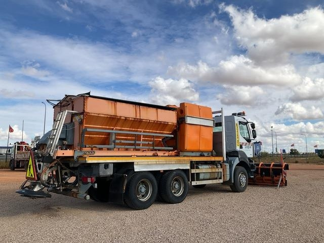 Renault Kerax 430DXI - Sniego valymo mašina: foto 3 Renault Kerax 430DXI - Sniego valymo mašina: foto 3