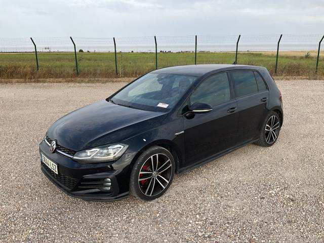 Volkswagen Golf - Lengvasis automobilis: foto 1 Volkswagen Golf - Lengvasis automobilis: foto 1