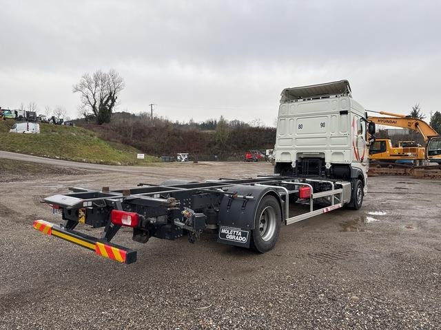 DAF XF450 - Konteineris-vežimus/ Sukeisti kūną sunkvežimis: foto 3 DAF XF450 - Konteineris-vežimus/ Sukeisti kūną sunkvežimis: foto 3