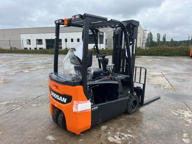 Doosan B20T-7 PLUS - Elektrinis krautuvas: foto 3 Doosan B20T-7 PLUS - Elektrinis krautuvas: foto 3