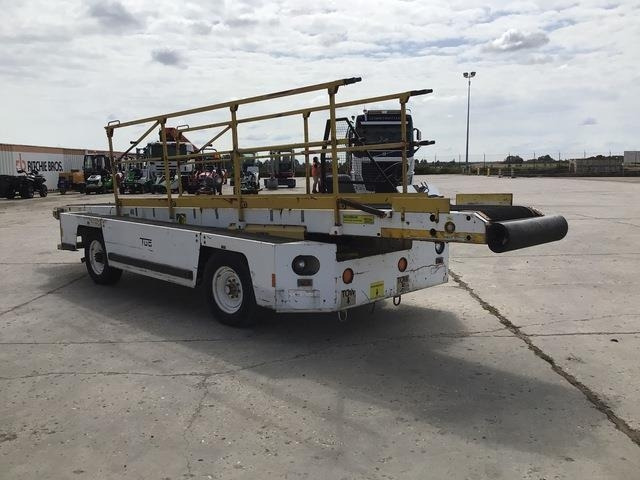 Tug T660-1 - Transporto priemonė su juostiniu konvejeriu: foto 4 Tug T660-1 - Transporto priemonė su juostiniu konvejeriu: foto 4